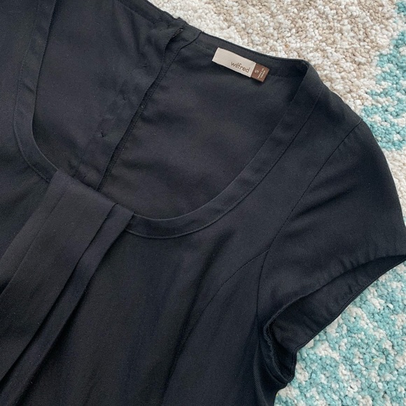 Aritzia Wilfred dress with back button detail - Picture 6 of 7
